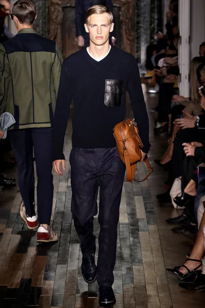 Look 39